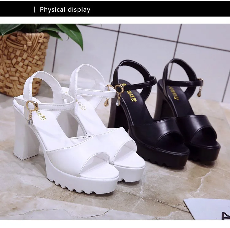 

Женские летние босоножки на высоком каблуке