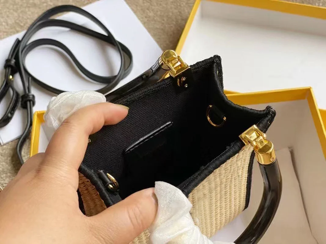 

100962 2021New women's fashion woven handbag