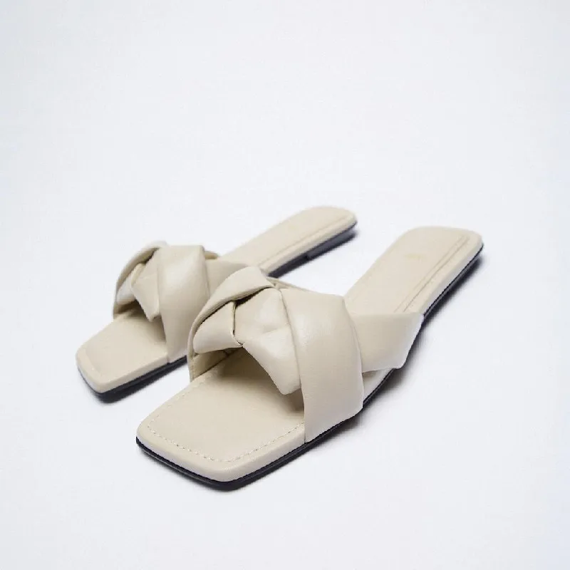 

Designer Shoes Female 2021 Summer New Flat Square Toe Sandals Beige Holiday Soft Bottom Woven Slippers