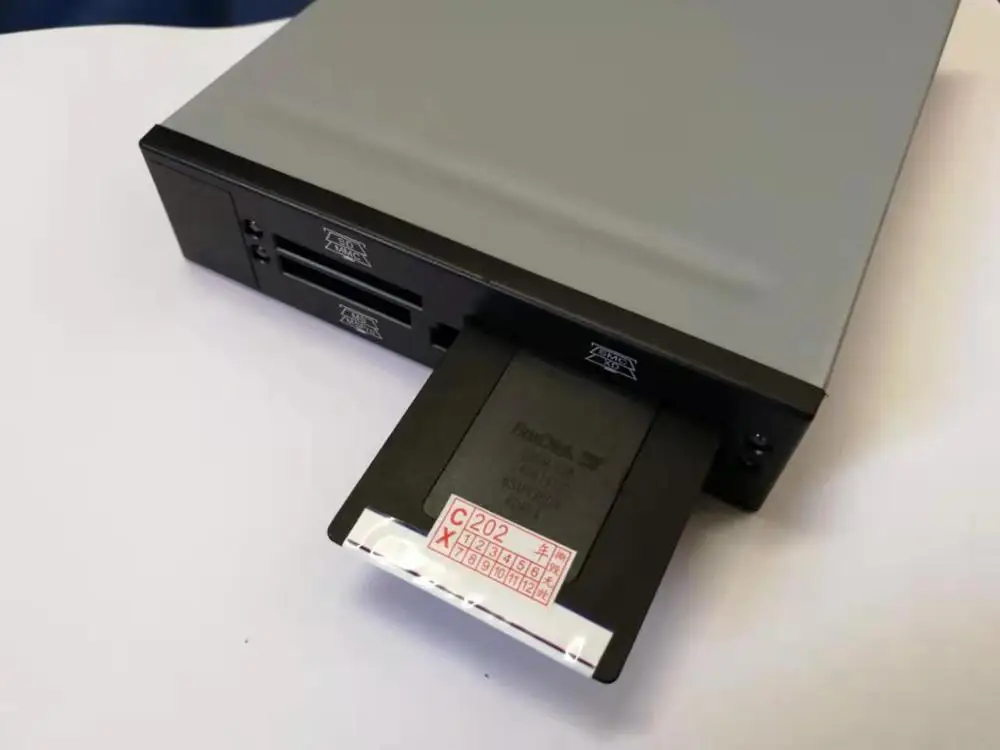 

Устройство для чтения карт памяти USB