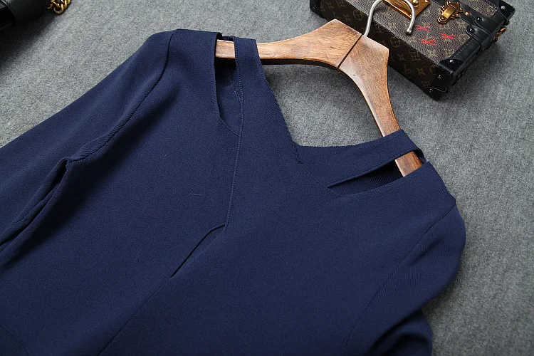 High Quality Blue Pink Sweater Dress Autumn Winter Knitwear Women Diamond Beading Long Sleeve Casual Knitted Dress Ladies