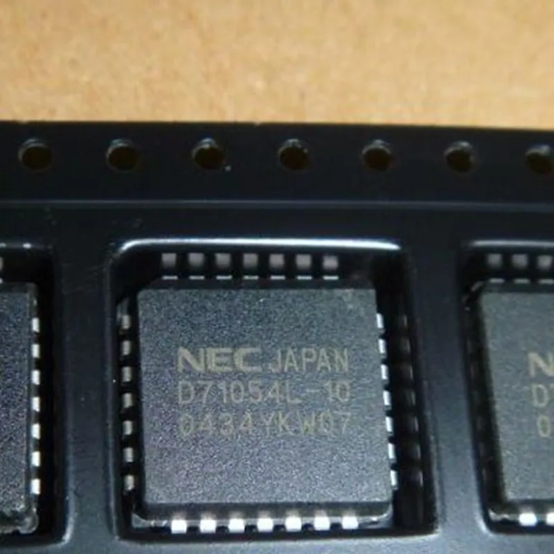 

10/PCS Store the chip upD71054L