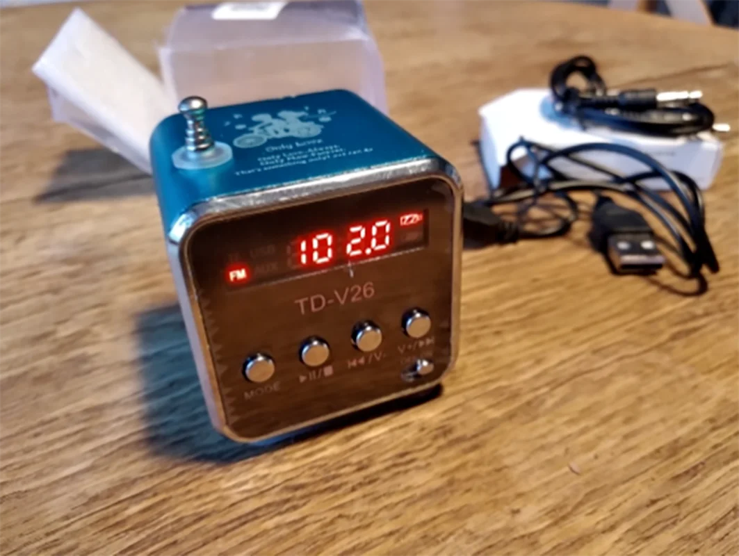 Цифровой FM-радиоприемник Портативный FM-приемник поддержка карт Micro SD/TF USB с