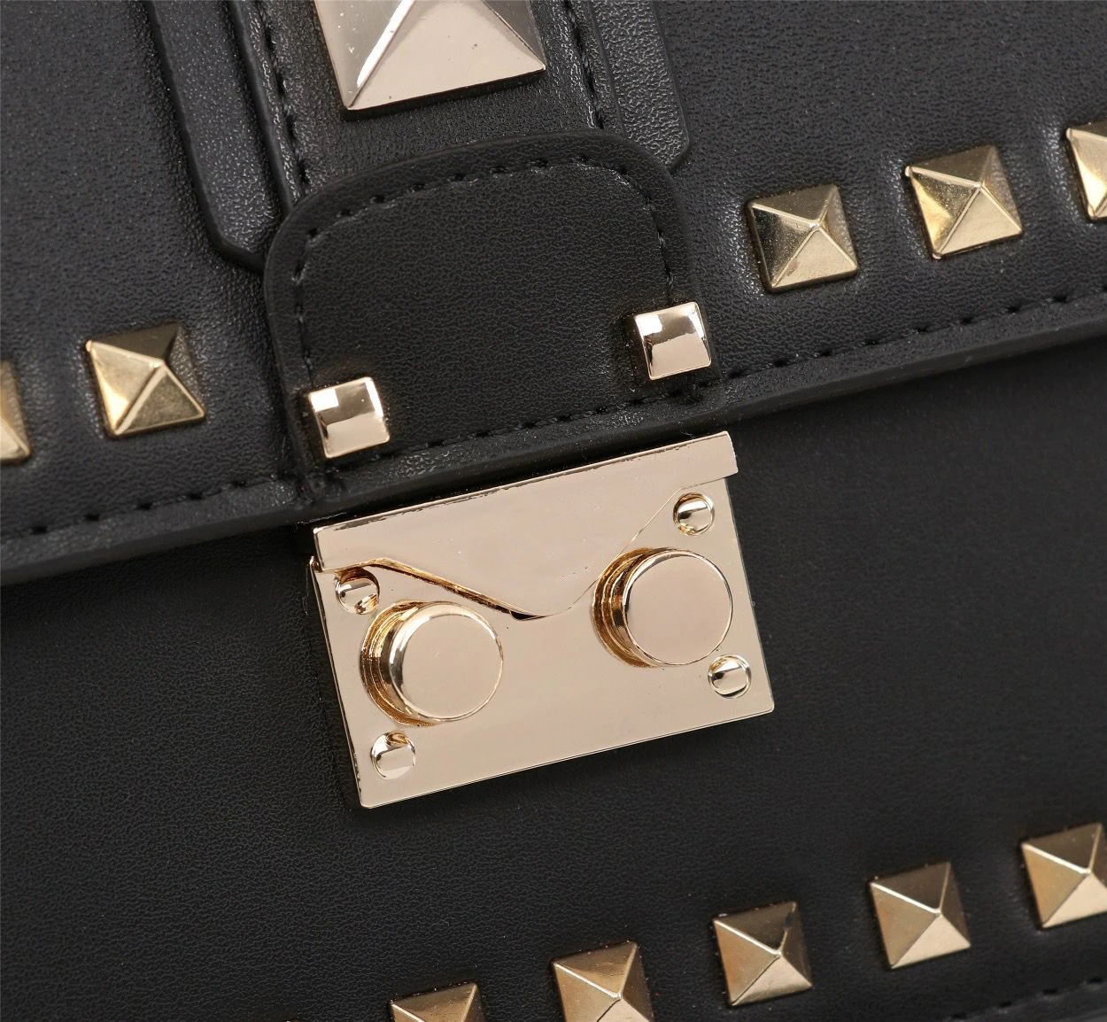 

2021 new luxury big brand real cowhide rivet flap chain bag fashion shoulder bag wild messenger bag handbag small square bag