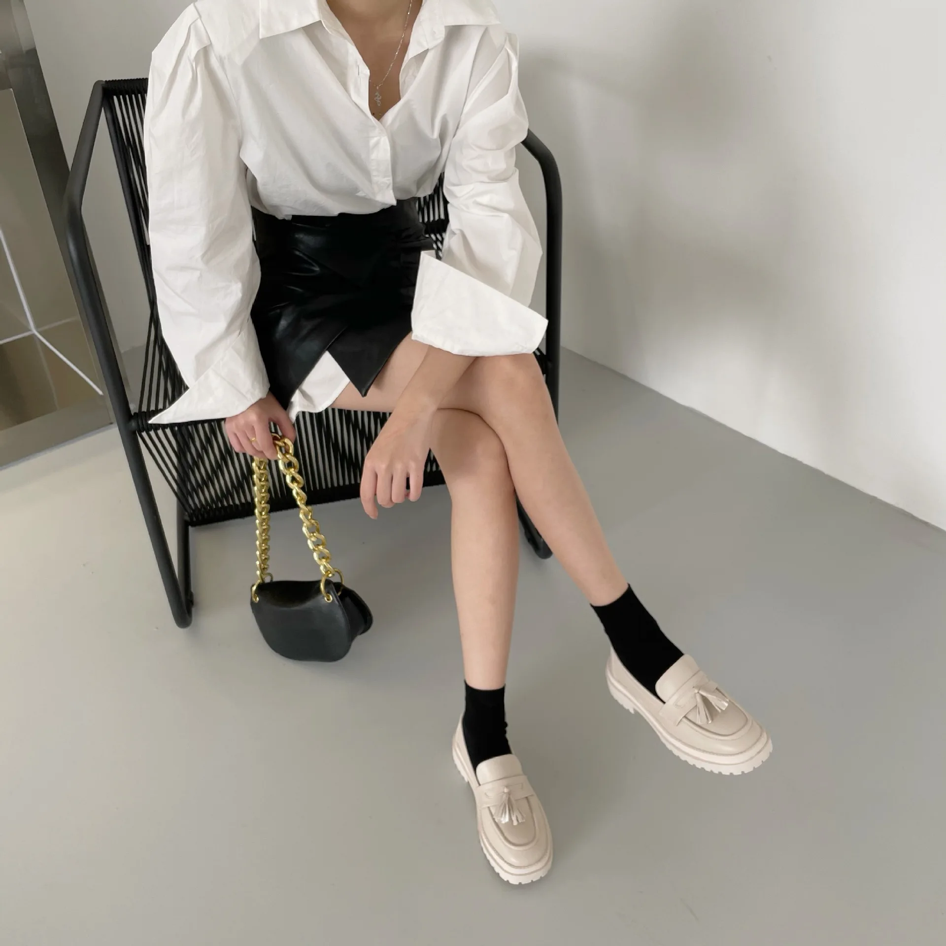 

All-Match Casual Woman Shoe Clogs Platform Shallow Mouth Slip-on Round Toe British Style Female Footwear Loafers With Fur Creepe