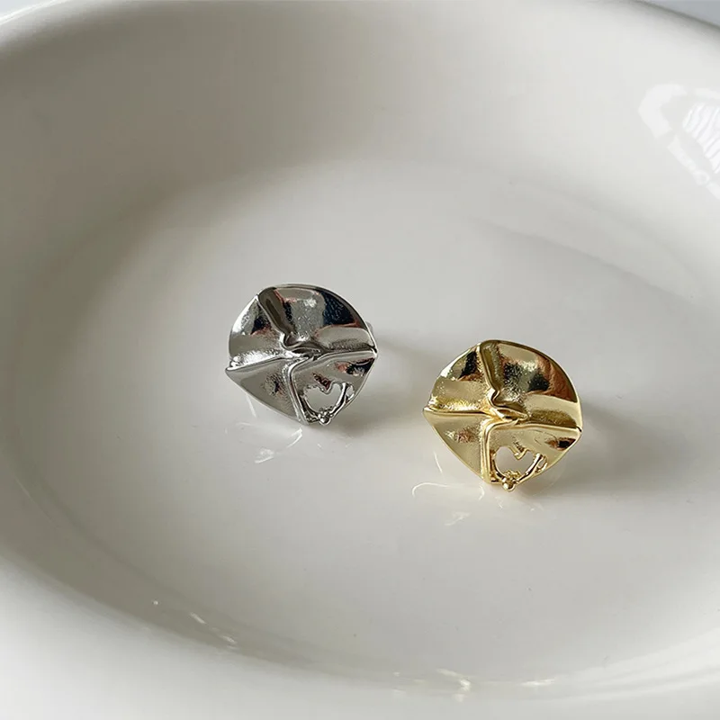 

2021 New Korea Fashion Electroplate Geometric Windmill Rings Golden Distorted Ring for Woman and Man Couple Rings Jewelry