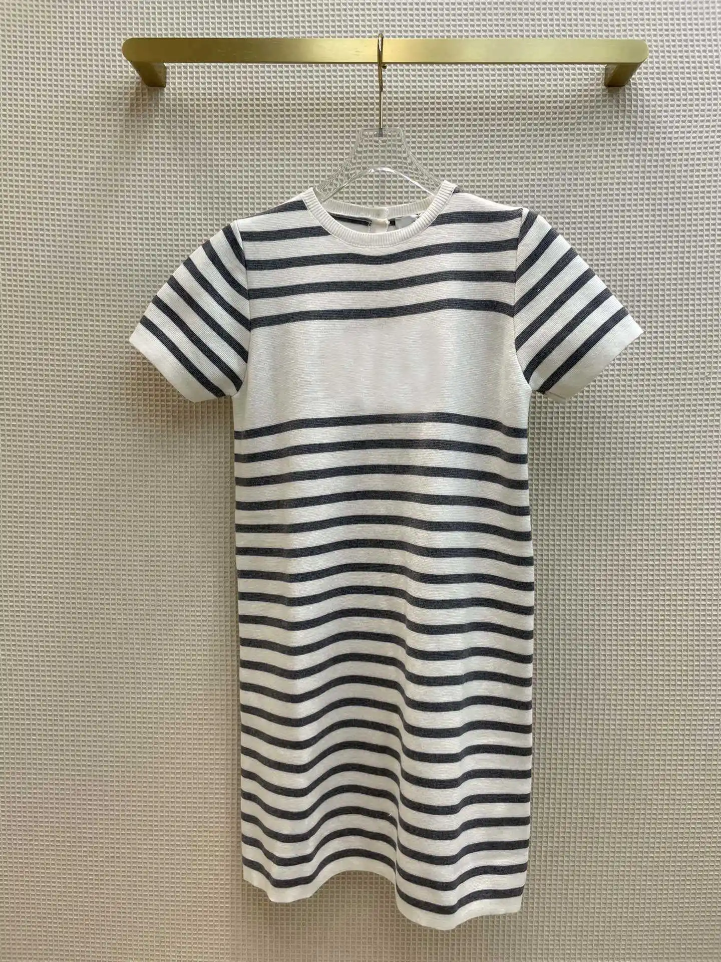 

Женское жаккардовое платье в полоску, облегающее трикотажное платье с круглым вырезом и коротким рукавом, лето 2021