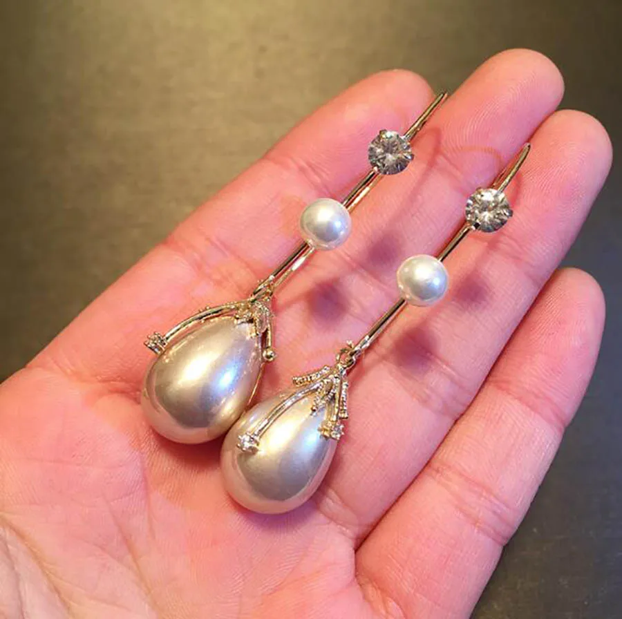 

sweet girl Christmas earrings drop-shaped pearl hand-made new French romance tender lady gem eardrop