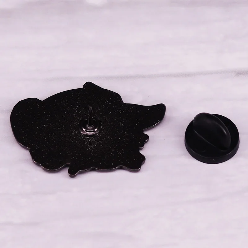 Моя соседка Тоторо Эмалированная брошь с Котобусом и бейджиком из шерсти, смешная играющая кошачья автобусная брошь Миядзаки Гибли Аниме мем аксессуаров.