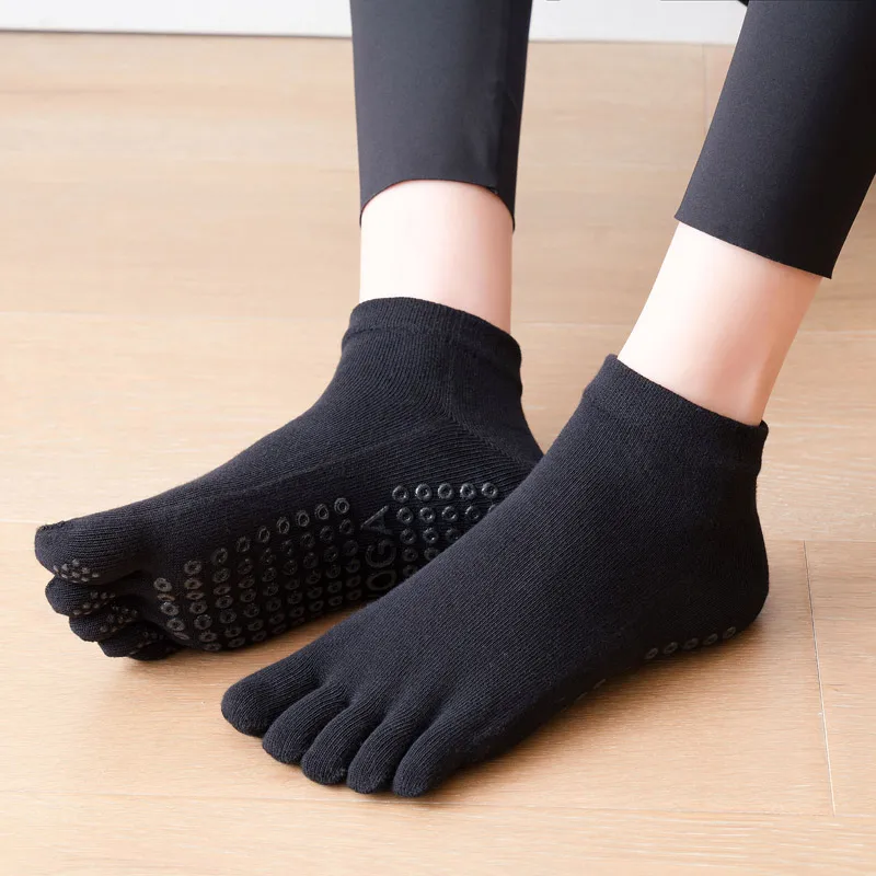 

2021 Women Breathable Pilates Socks Anti-Slip Five Toe Yoga Socks Quick-Dry Cotton Ladies Ballet Dance Elasticity Fitness Socks