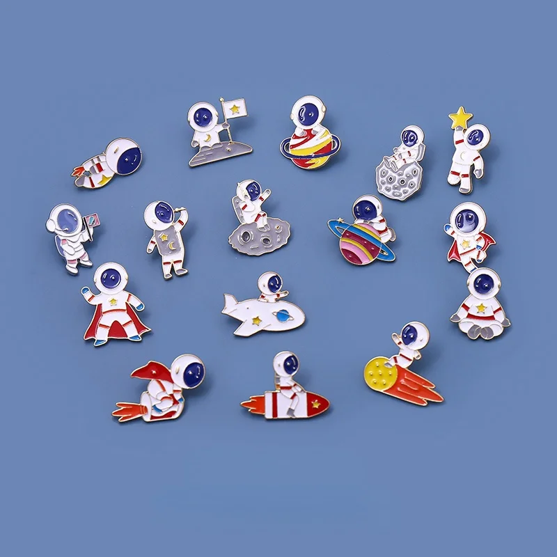 

Astronaut Enamel Pin Brooches Bag Lapel Pin Badge Jewelry Gift for Friends Hocus Pocus Cubre Bocas Para Niños Anime Pins