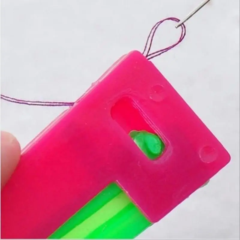 

Needle Threader Random Color Elderly Convenient Automatic Needle Threader Sewing Tools & Accessory