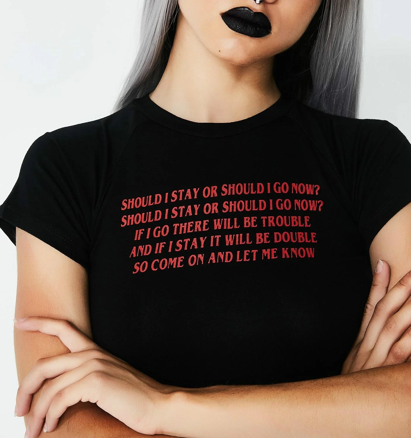 Если я остаюсь или должен сейчас идти и дайте мне знать письмо печатных футболка