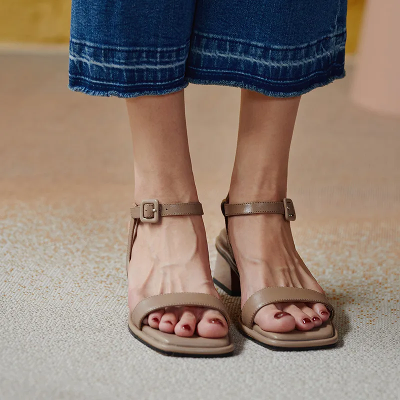 

VERCONAS 2021 Fashion Woman Sandals Women Pumps Genuine Leather Office Lady Summer Casual Square Toe Square Heeled Shoes Woman