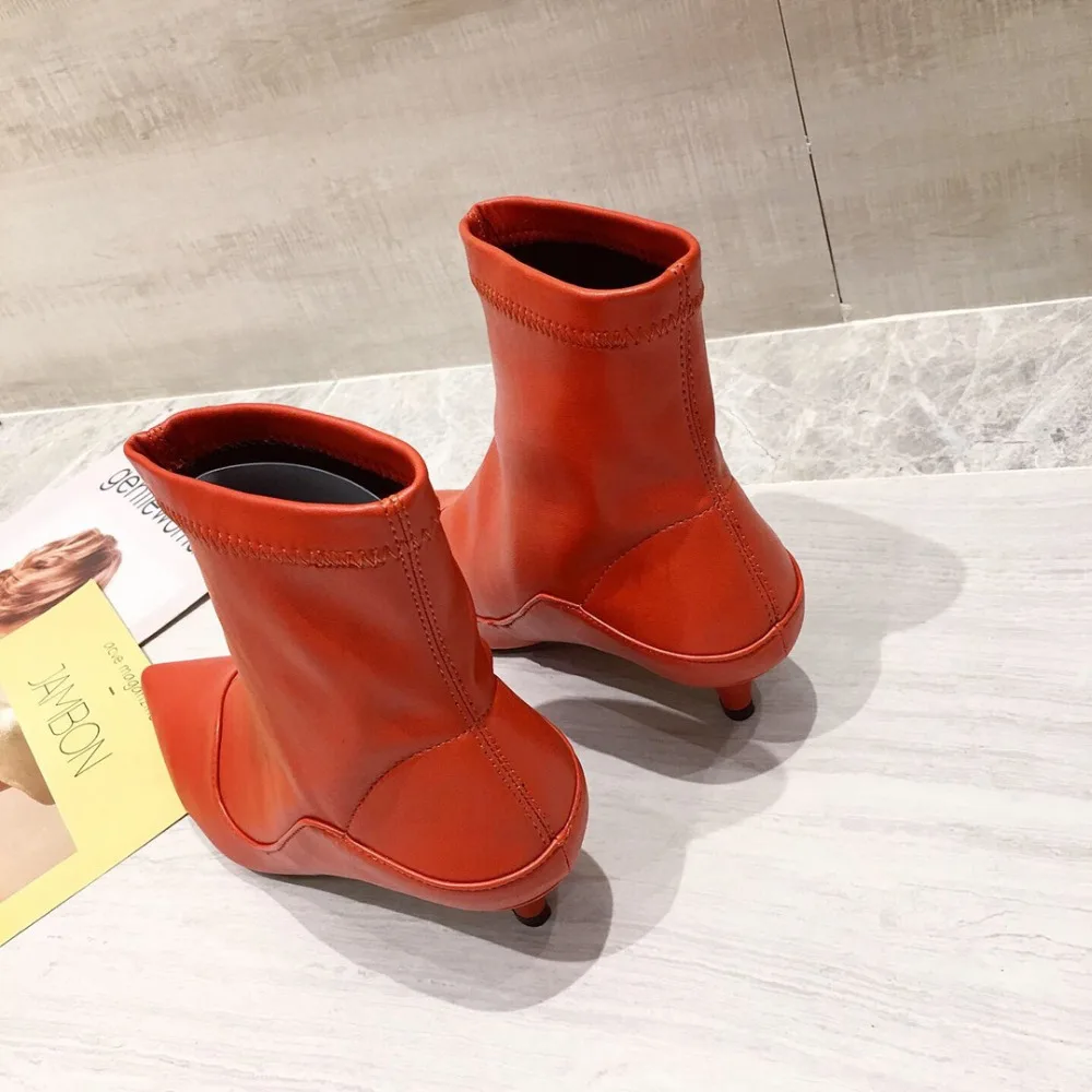 Bootee/женские ботинки г. Обувь с острым носком женские ботинки Martins на низком каблуке со шнуровкой женские ботильоны на резиновой подошве с острым носком