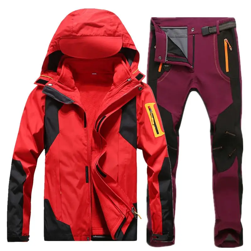 

Skiing & Snowboarding