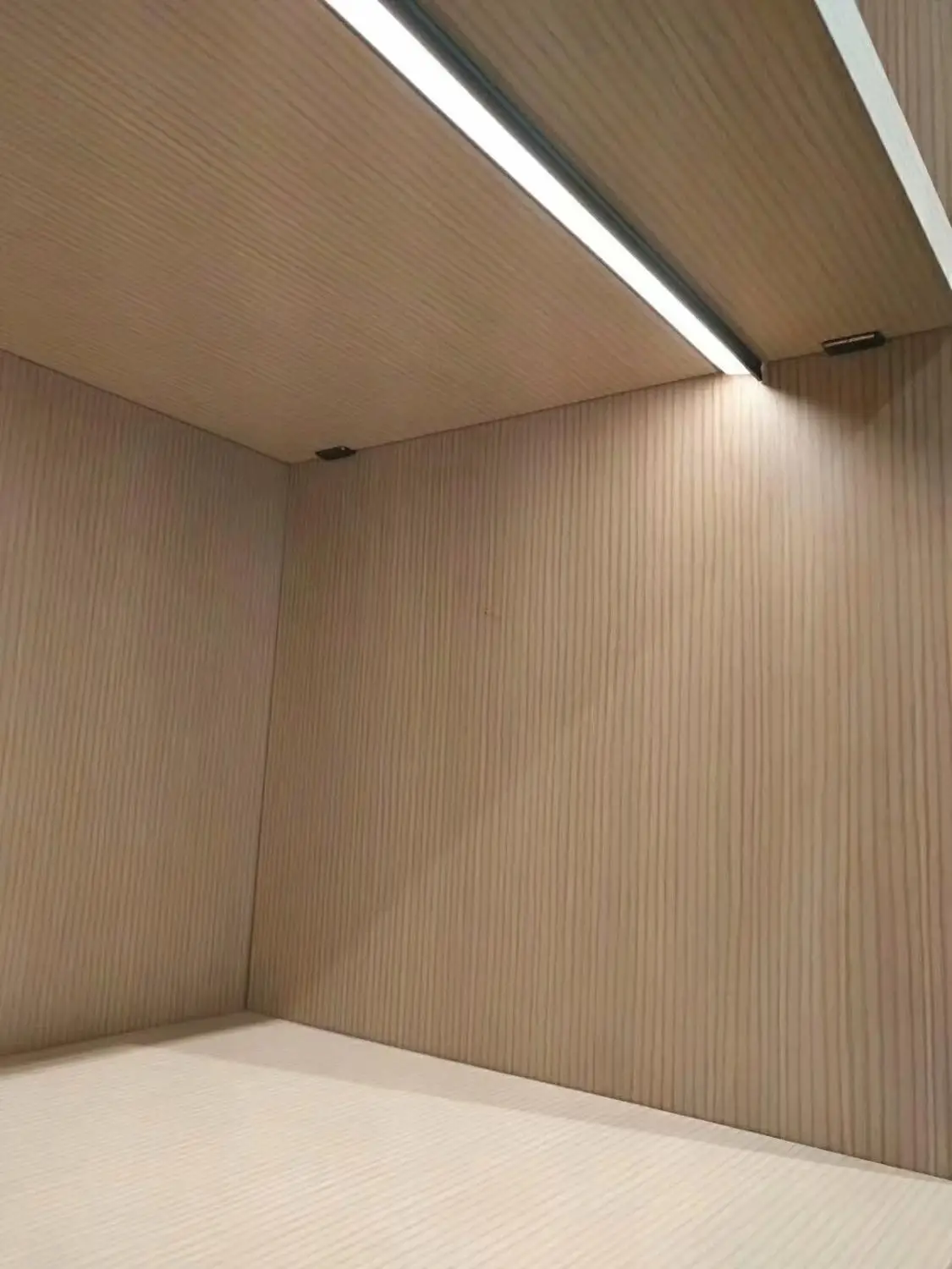 저렴한 블랙 양극 2 메터/개 40 메터/몫 Led 알루미늄 프로파일 Led 스트립