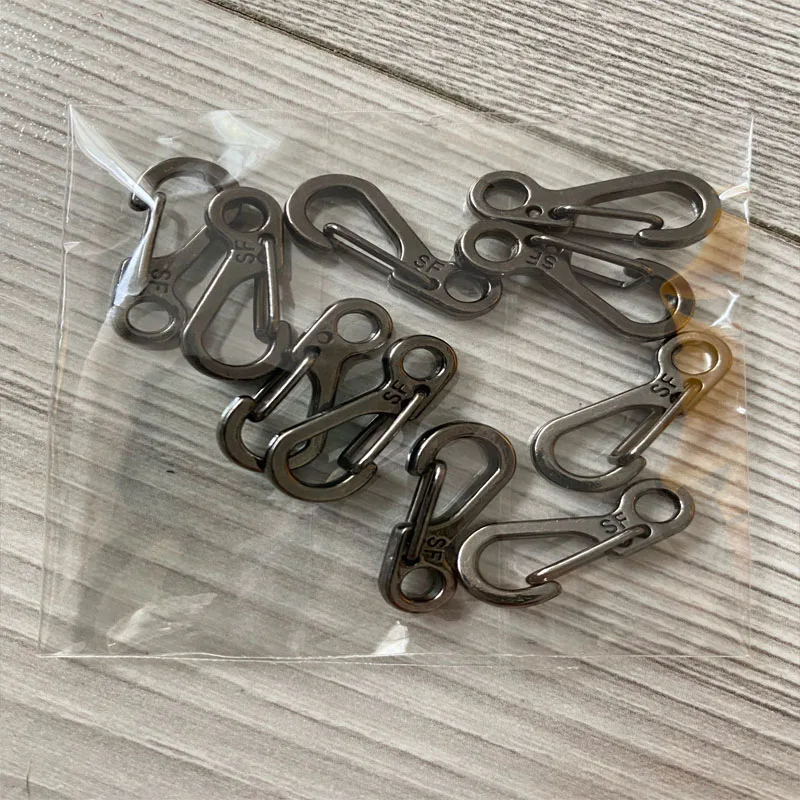 

10Pcs/lot Mini Carabiner Camping Survival Climbing Spring Backpack Clasps Keychain Paracord Tactical Gear Hooks Key Chain