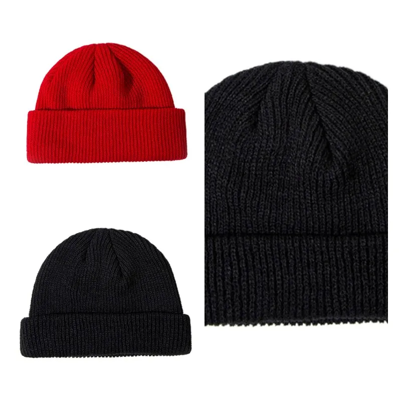 Шапка унисекс вязаная в рубчик черная серая красная зимняя | Аксессуары для