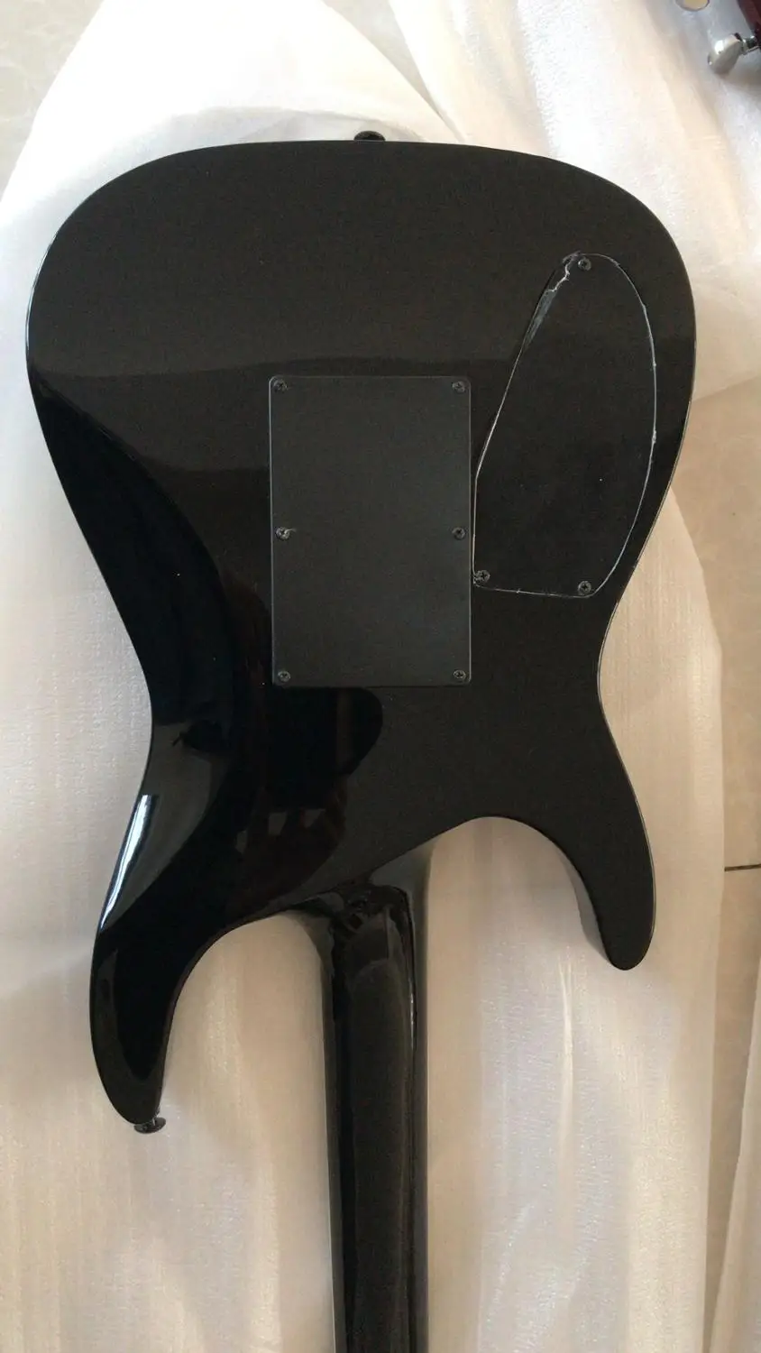 Оптовая продажа Гитары Китай гитары новая электрогитара Jackson Одна деталь круглый