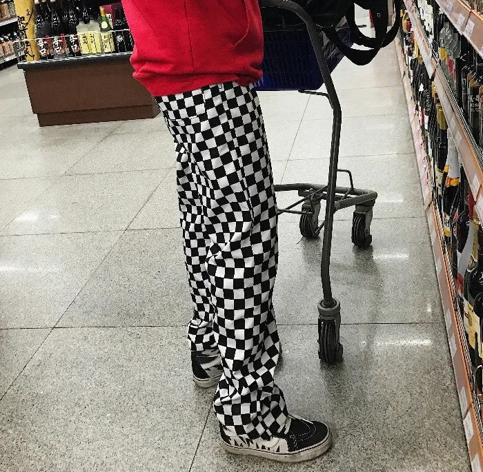 Женские брюки в черно белую клетку прямые свободные с высокой талией Джоггеры