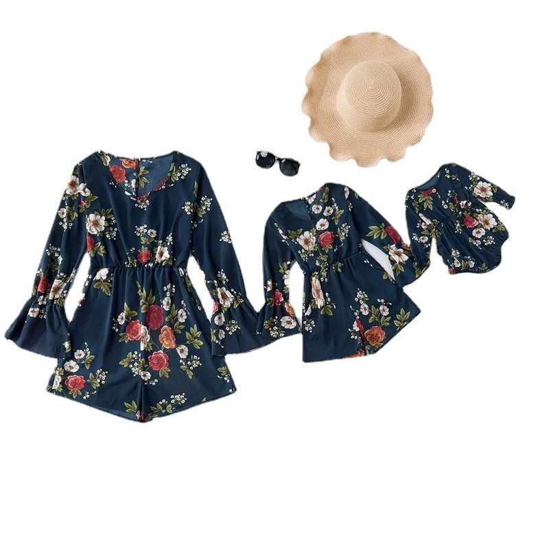 

Fashion Family Look Dresses Mommy and Me Matching Clothes Outfits Mom Baby Woman Girls One-Piece Flower Overall Pants