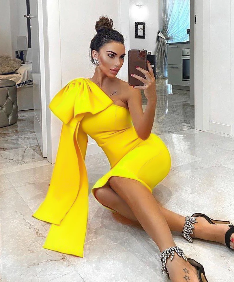 

2020 Autumn New Women's Fashion Sexy One-shoulder Long-sleeved Bow Elegant Celebrity Bandage Dress Bodyon Midi Dress Vestidos