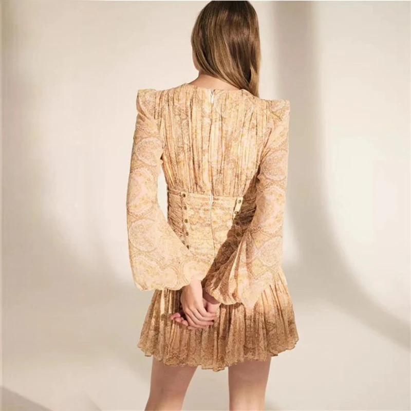 Женское шифоновое платье бежевое вечернее с длинным рукавом и v образным вырезом