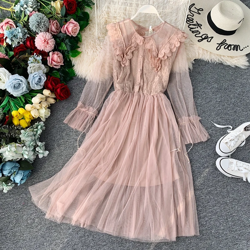 Темпераментное сказочное осенне-зимнее сексуальное платье на бретельках с