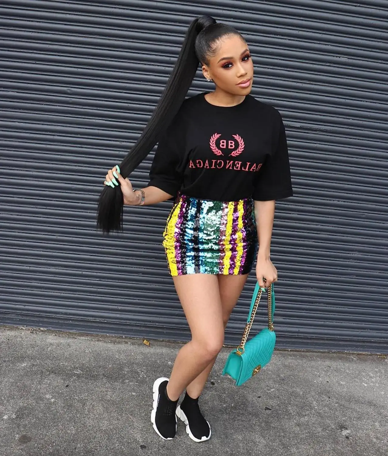 Модная юбка выше колена в разноцветную полоску расшитая блестками новая летняя