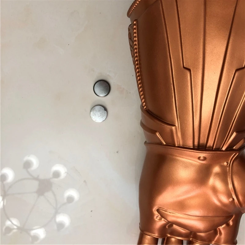 1: 1 светодиодный светильник Thanos Gauntlet War cosplay светодиодный перчатки костюм на Хэллоуин Подарочная бутафория
