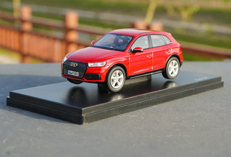 1:43 Q5 AUDI Q5 сплав модель автомобиля статическая Высокая имитационная металлическая модель автомобилей с оригинальной коробкой