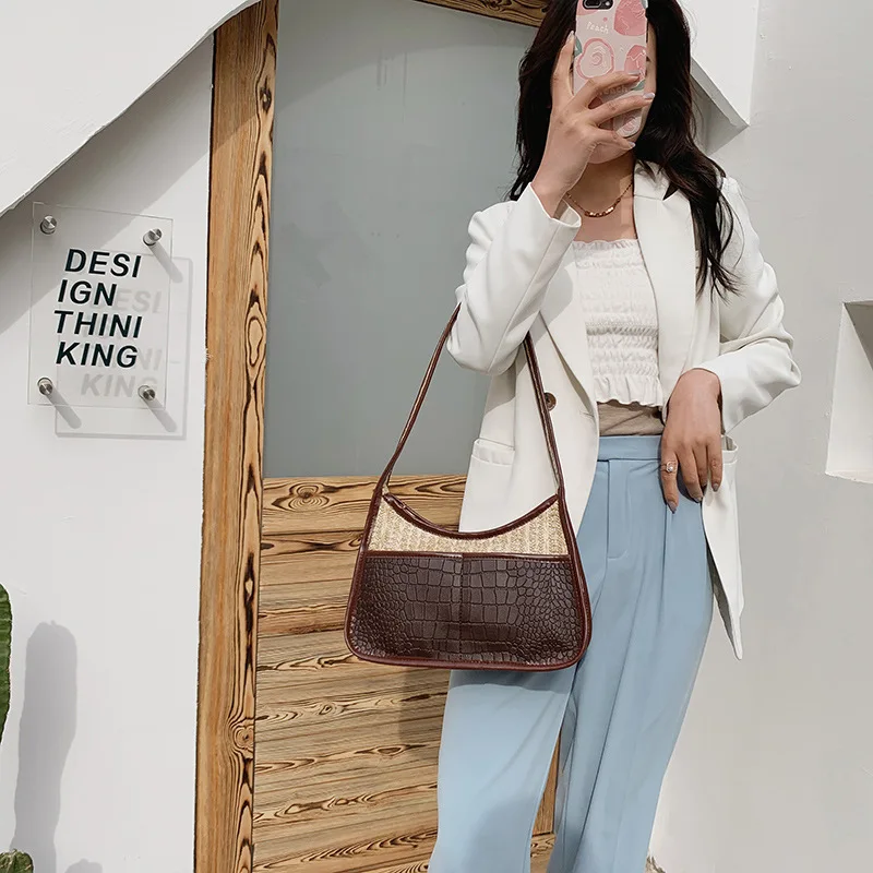

Popular Crocodile Pattern Straw Bag New PU Leather Stitching Women's Shoulder Bag Casual Simple Zipper Handbags for women 2021
