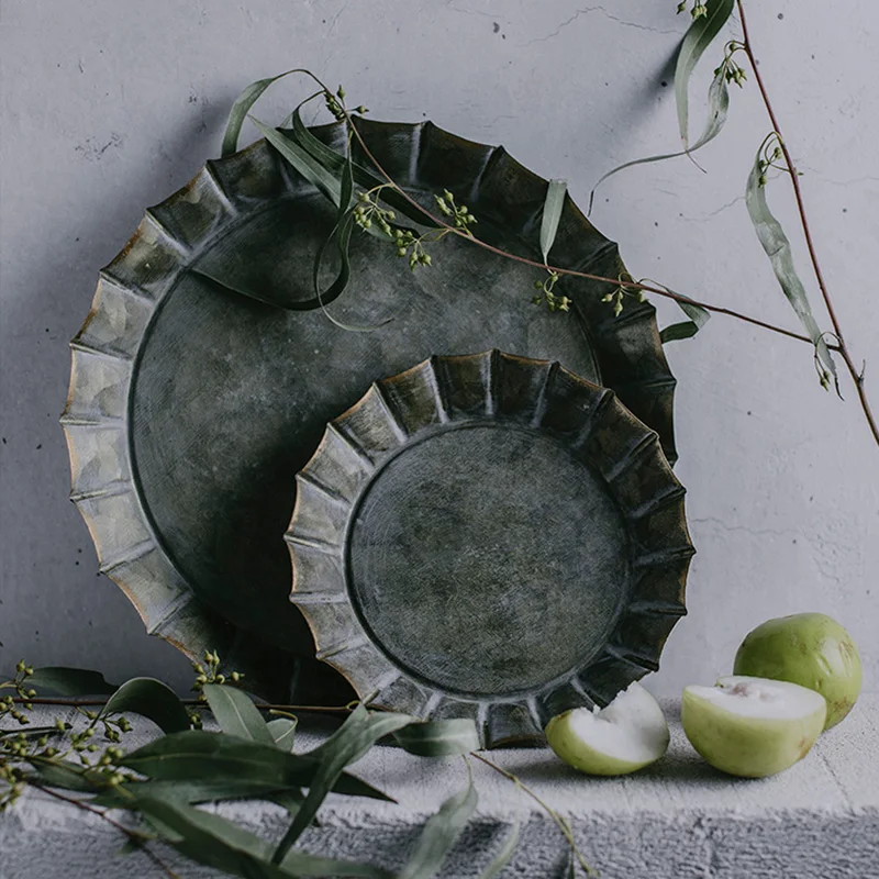 Уникальный винтажный античный металлический поднос ручной работы с цветочным