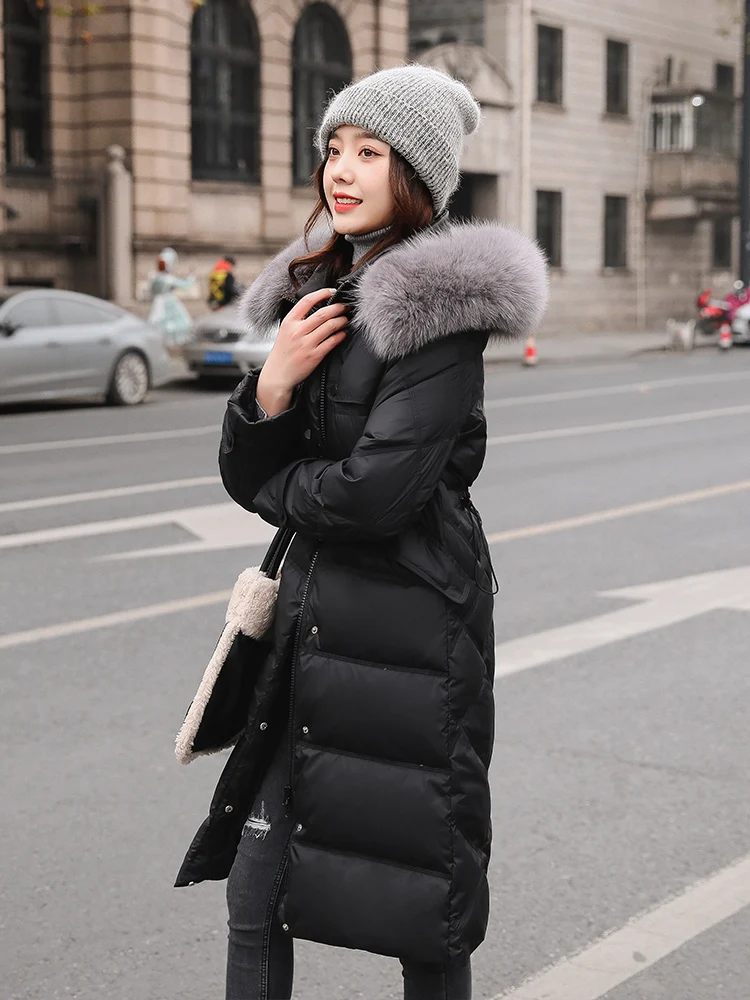 Женский пуховик средней длины приталенное пальто с большим воротником из