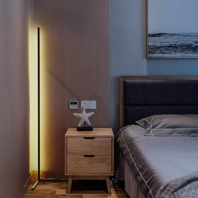 Светодиодная угловая Напольная Лампа 140 см с пультом ДУ |