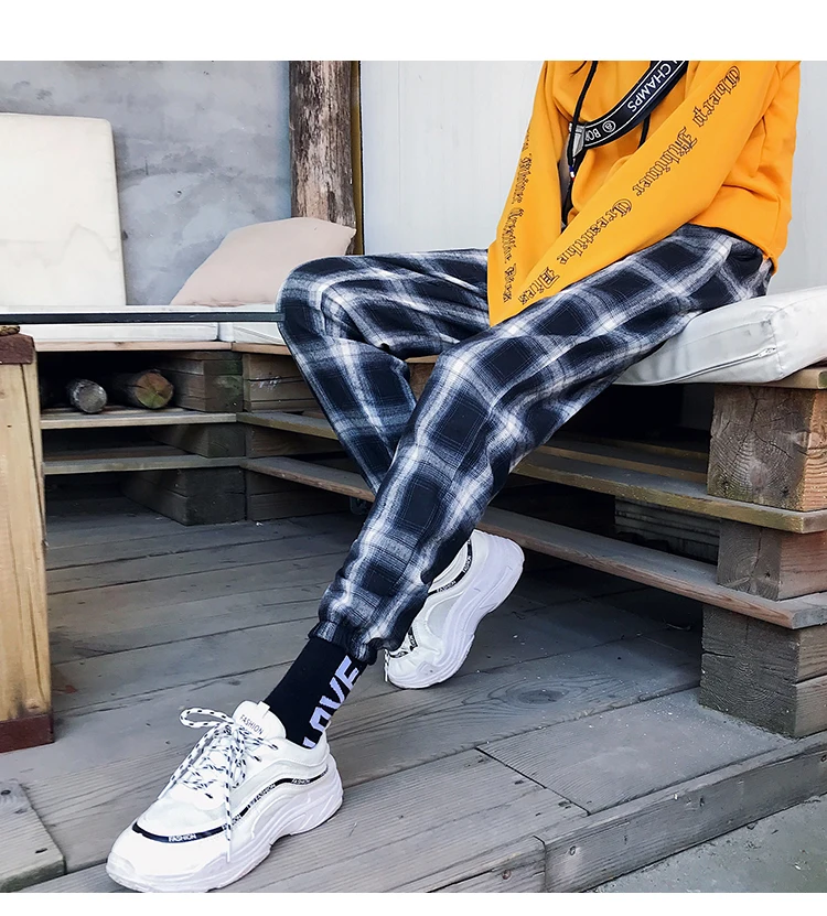 

2020 New Loose Korean Plaid Trousers Casual Tie Elastic Waist Elastic Feet Fahsion Loose Slimming Legging Long Pants Sweatpants