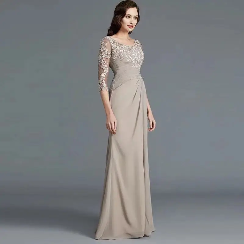 

2021 Graceful A Line Nude Three Quarter Sleeve Mother of the Bride Dresses Lace Applique Plunge V Neckline Wedding Guest Dresses