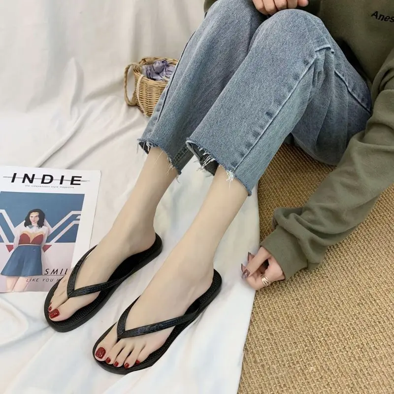 

Flip Flop Women's Summer Couple's Simple Exterior Fashion Cool Slippers Men's Clip Foot Beach Shoes Korean Leisure Slippers