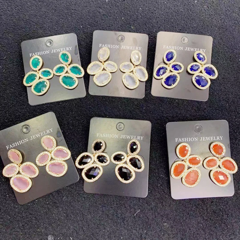 

24K Gold Rhinestone Cat Eyes Stud Long Earring New Fashion Geometric Shinny Stone earring For Lady Woman 1pairs Good Quanlity