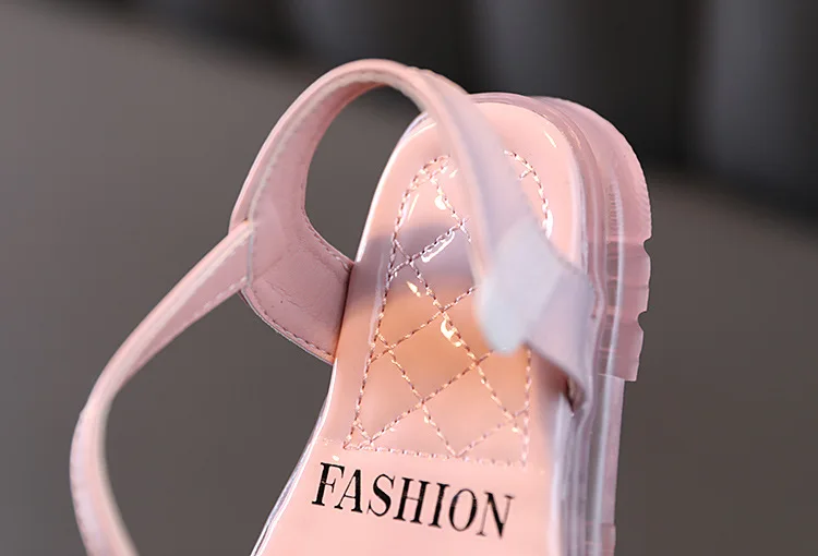 girls shoes Light Up Girls Sandals Baby Summer Bow Children Shoes Kids Soft Bottom Luminous Shoes Sandal boy sandals fashion