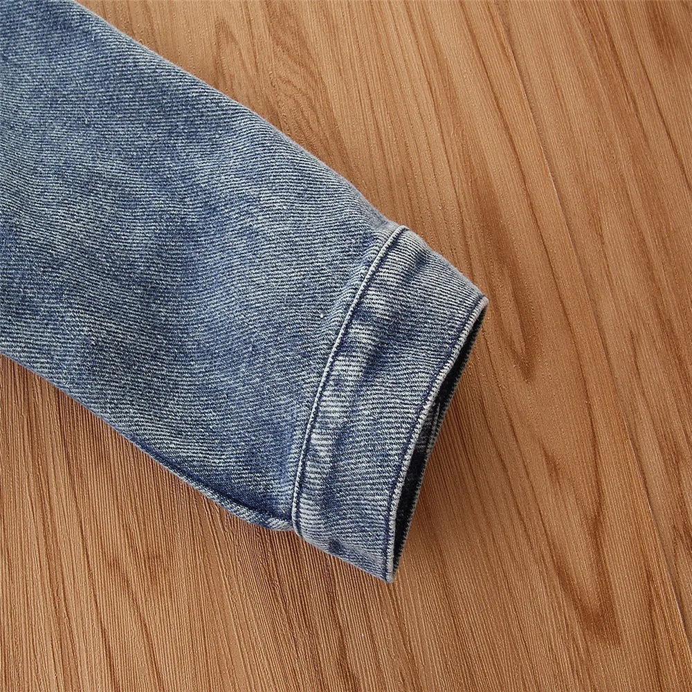 Детская осенняя одежда голубая джинсовая куртка с отворотом и длинными рукавами