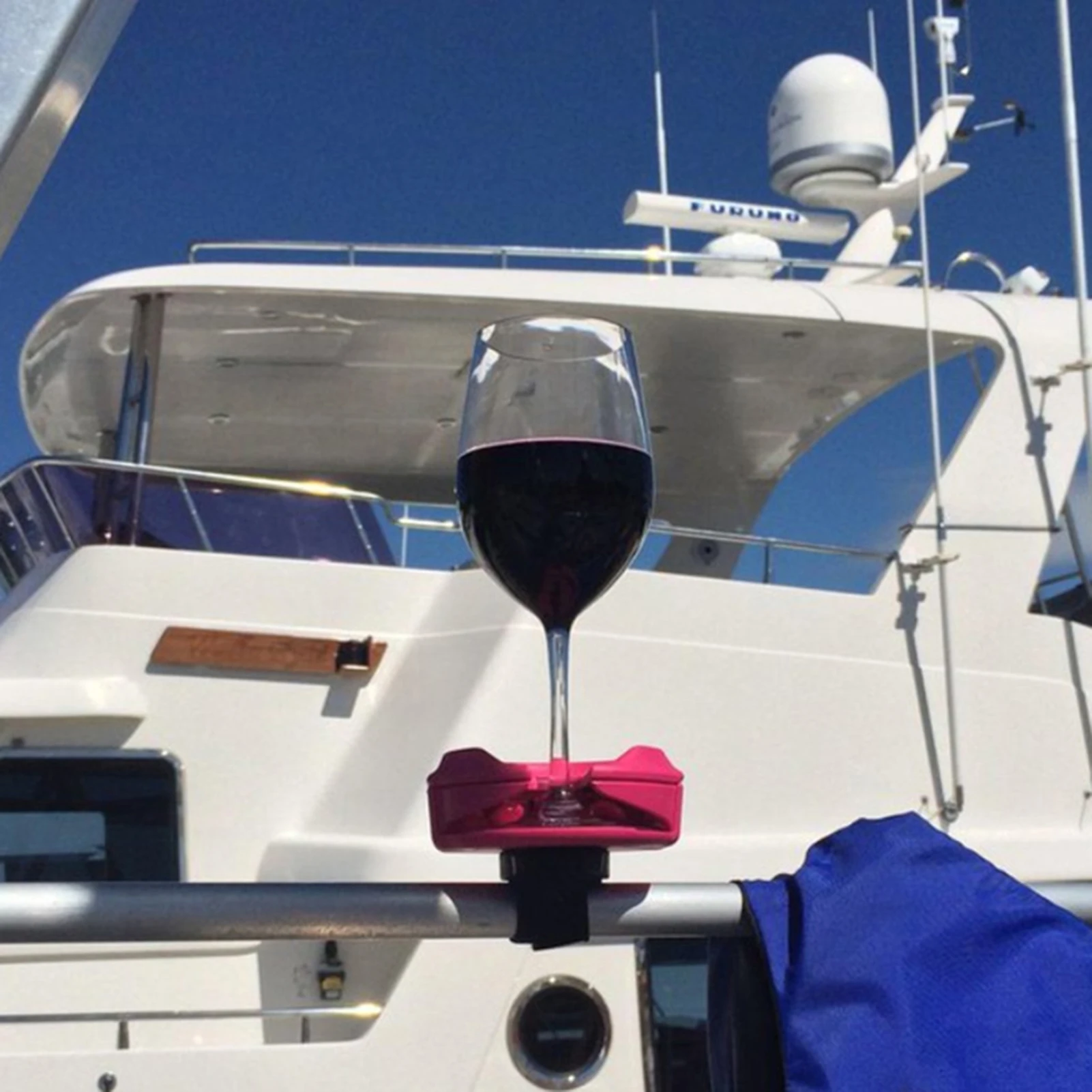 

Outdoor Portable Wine Glass Holder Plastic Wine Stake For Champagne Picnic Boat Bathtubs Chair Armrest Wine Glass Holders