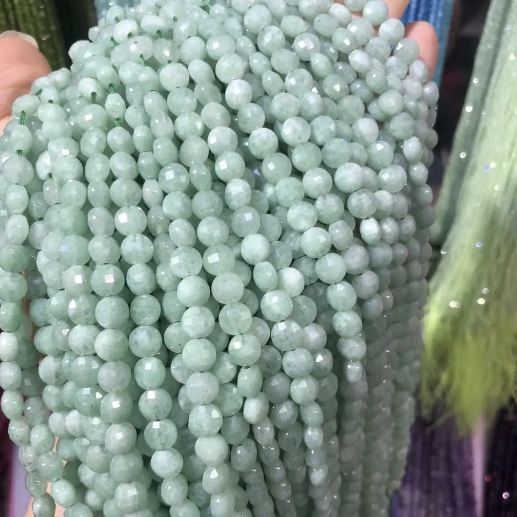 Натуральный камень бирманский нефрит бисером сплющенной Формы Граненый