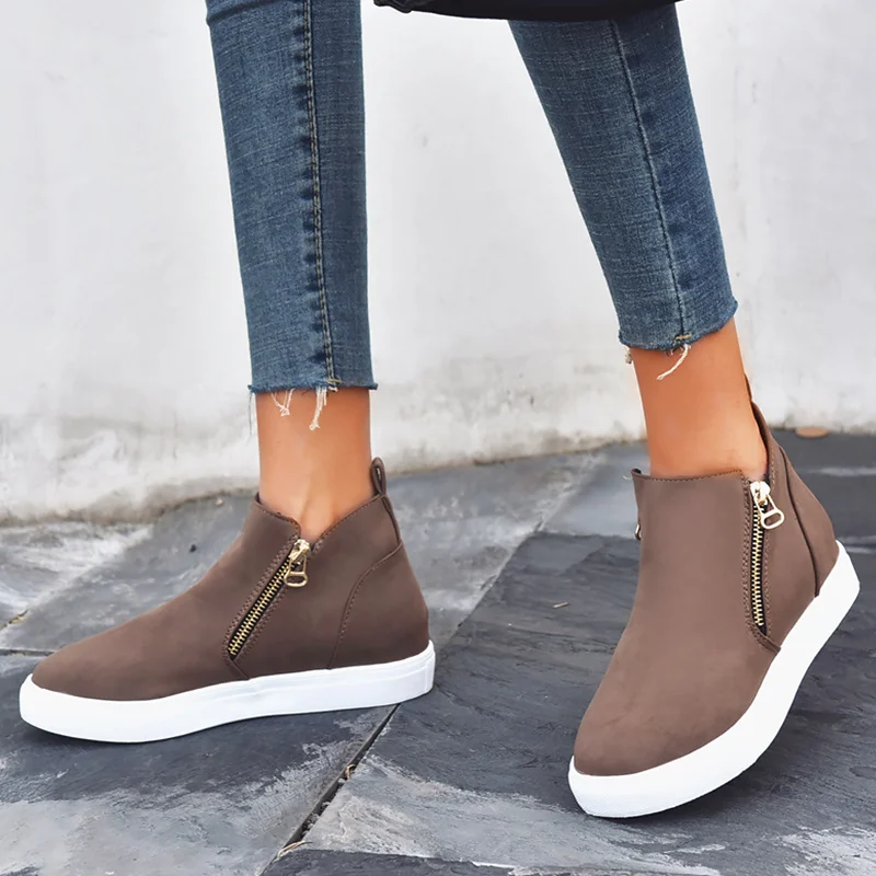 Женские высокие кроссовки большого размера 43 замшевые на платформе с