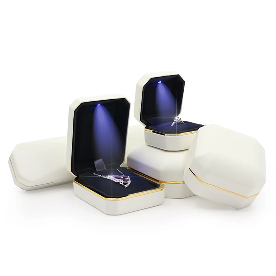 

Star Packaging Manufacturers China Custom Logo Jewelry Box
