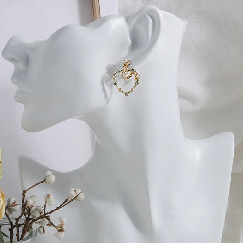 

Drop Earrings Elegant Temperament Ear Clip No Ear Hole Dangle Earrings Pearl Pearl Statement Earrings Gold Color Female Jewelry