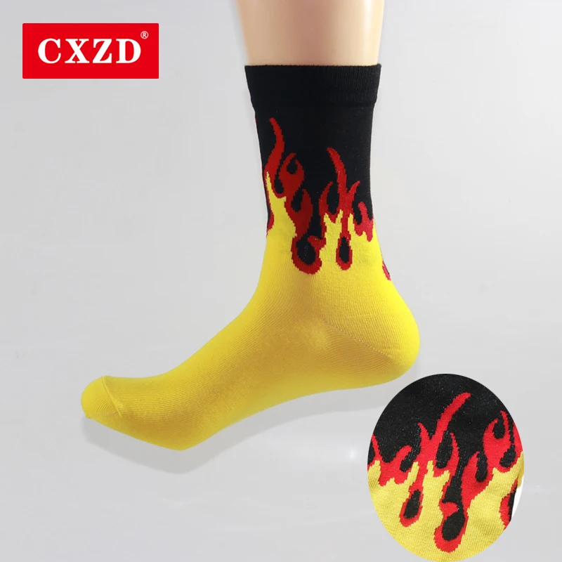 

CXZD Fashion unisex street style with fire socks fun flame pattern skateboard hip hop man cotton socks happy woman long socks