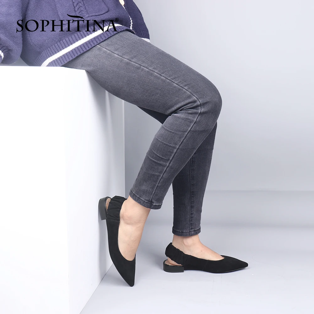 Женские туфли на плоской подошве SOPHITINA черные замшевые с острым носком и