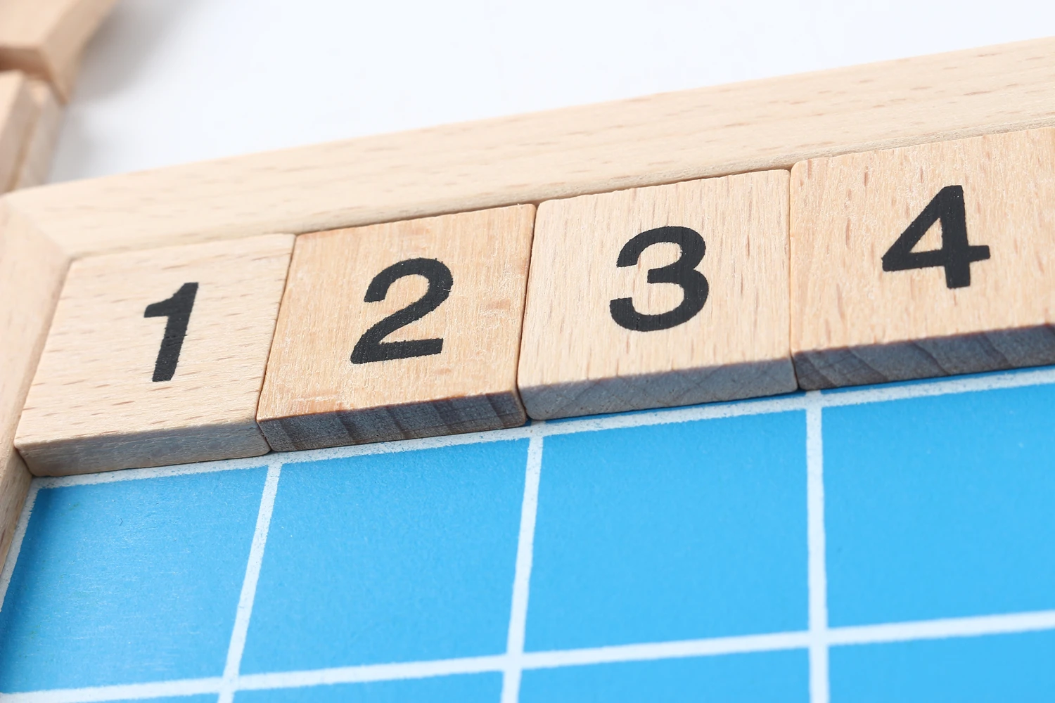 

Montessori Hundred Board W/ Control Chart Wooden Math Toys for Kids to Learn Counting Preschool Early Educational Toy